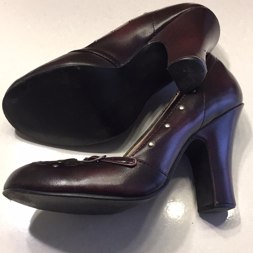 4” heels - Picture 3 of 4